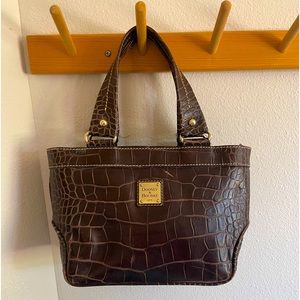 Dooney and Bourke, small leather handbag with alligator embossed print leather
